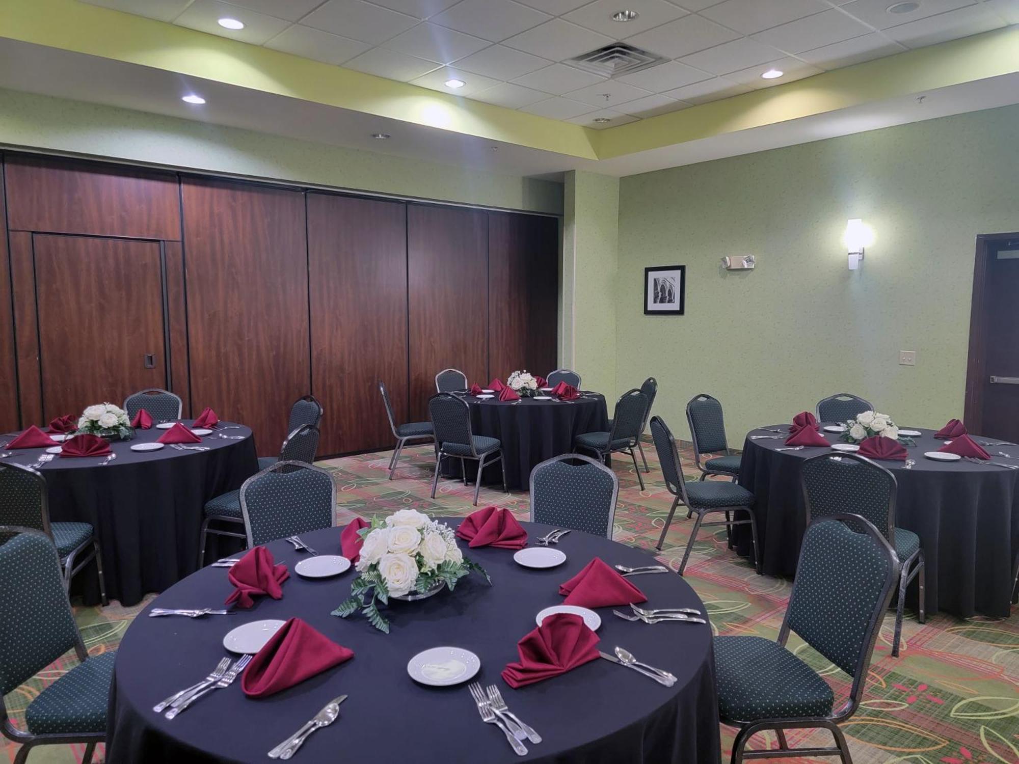 Holiday Inn Garland By Ihg Exteriör bild