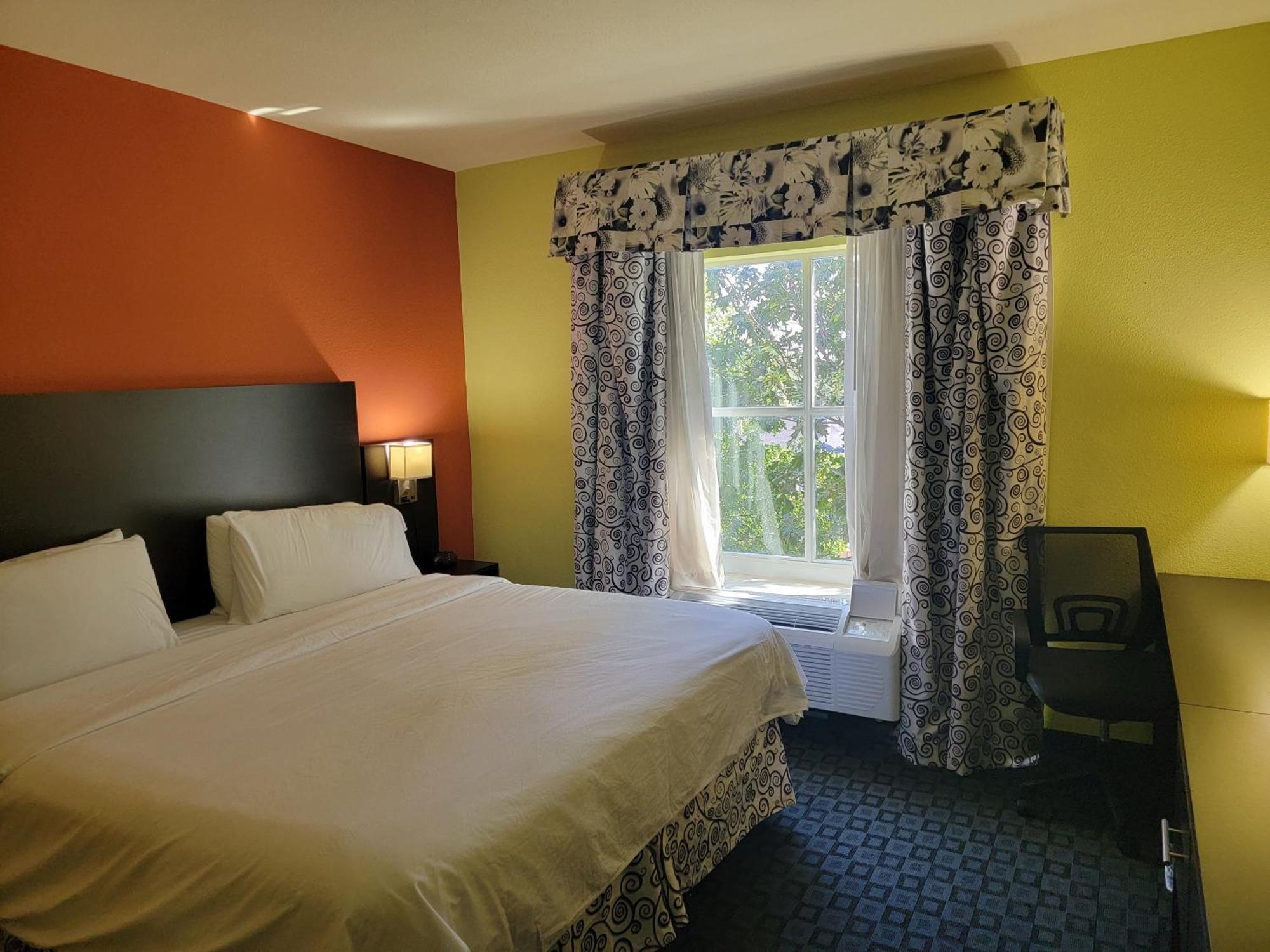 Holiday Inn Garland By Ihg Exteriör bild